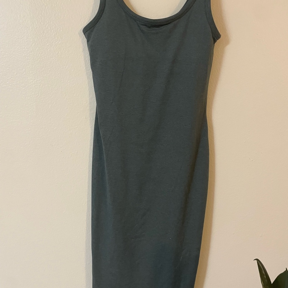 Vuori Dark Gray Midi Dress